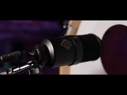 Telefunken M82